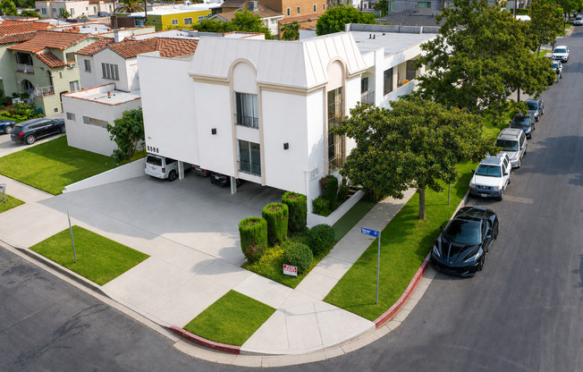 Horner Luxury Investments LLC