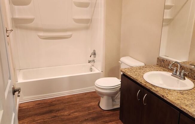 2 beds, 2 baths, 870 sqft, $1,925, Unit 3-217