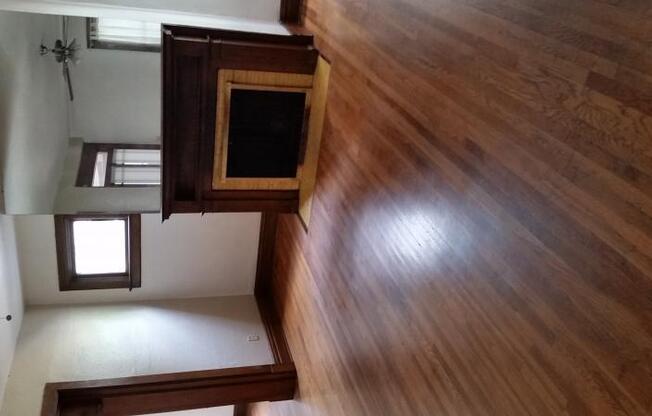 2 beds, 1 bath, 1,500 sqft, $1,200, Unit # 1
