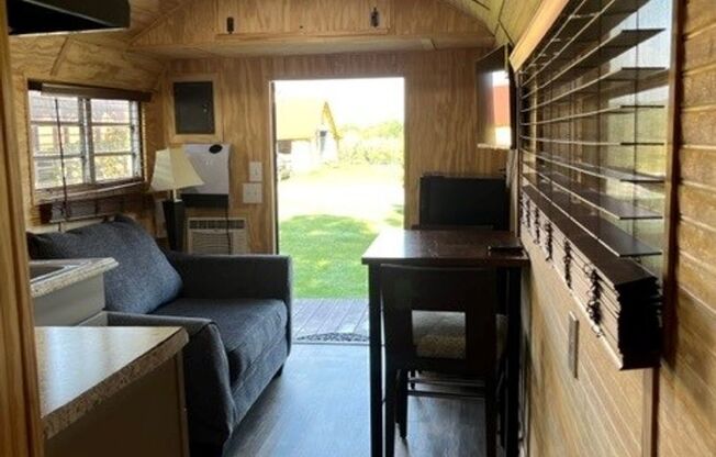 Fully furnished tiny home- 1 bedroom, 1 bath!