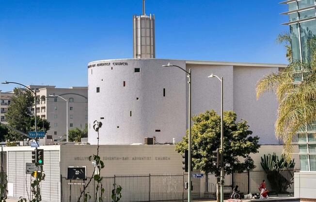 1 bed, 1 bath, 2,308 sqft, $5,600, Unit 232