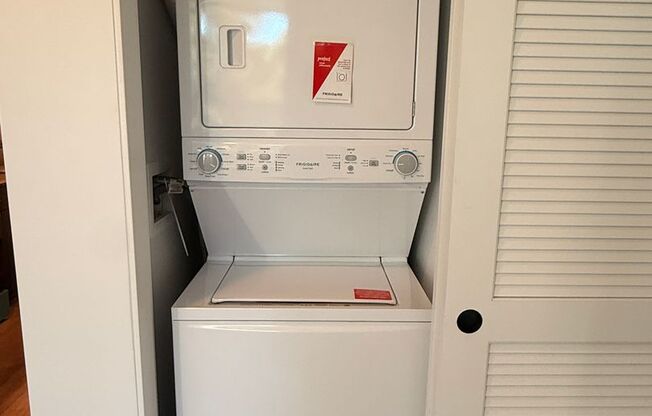 Studio, 1 bath, 362 sqft, $1,995, Unit 304