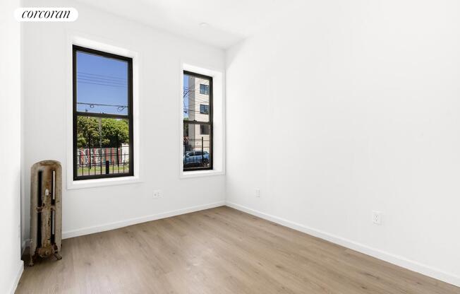 844 NEW LOTS AVE