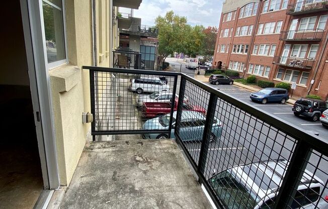 Studio, 1 bath, 695 sqft, $1,550, Unit A-210