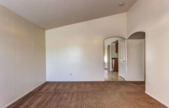 21976 W Gardenia Dr, Buckeye, 3 bedroom, 2 bath, 2 car garage