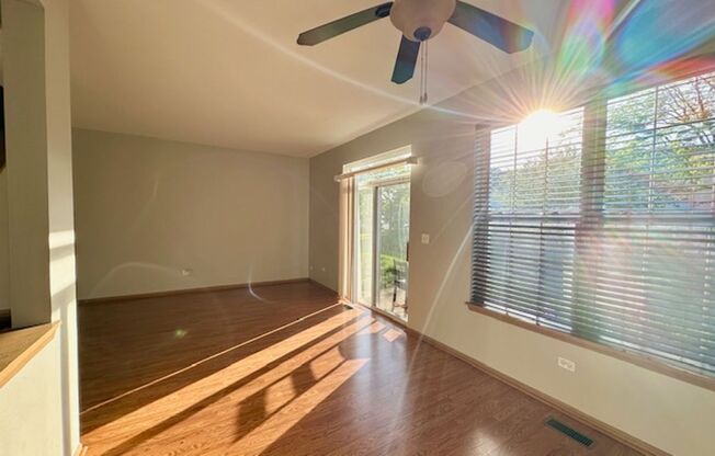 Large 3 Bedroom 2.1 Bath Townhome 2 car garage Neuqua Valley High School