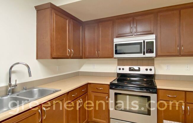 2 beds, 2 baths, 1,050 sqft, $1,825, Unit 1415-203