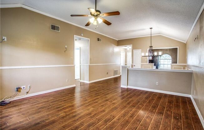 Beautiful Three Bedroom Home in Fort Worth