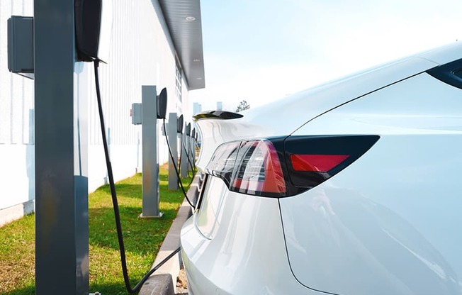 Avion on Legacy - Scottsdale Apartments with EV Chargers