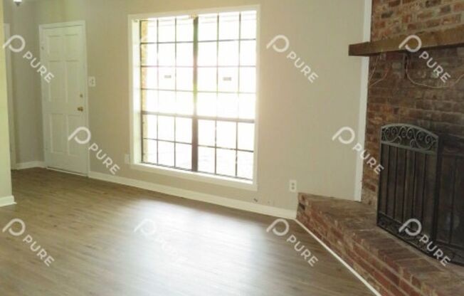 3606 White Oak Way SW!