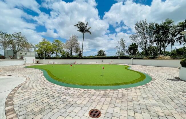 2 beds, 2 baths, 954 sqft, $2,500