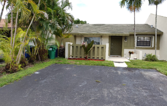11012 SW 123 CT