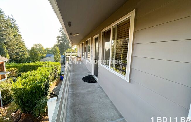 Hilltop 1BD I 1BA Apartment - Homestead