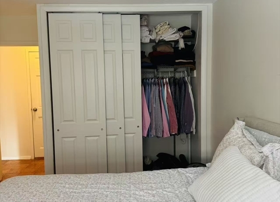 1 bed, 1 bath, 988 sqft, $3,300, Unit 4J