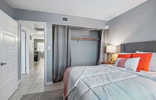 2 beds, 1 bath, 900 sqft, $1,125, Unit 29