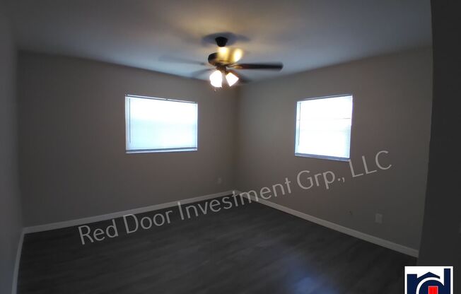 2 beds, 1.5 baths, $1,450, Unit (320)3