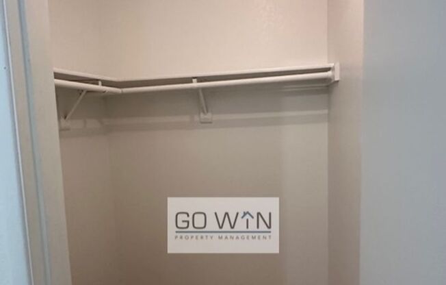 2 beds, 1 bath, $1,250, Unit 157