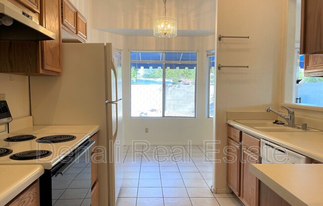 8811 N 5 ST