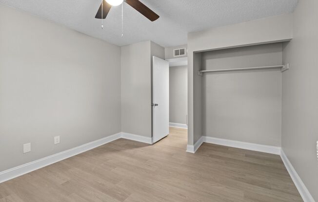 1 bed, 1 bath, 800 sqft, $899