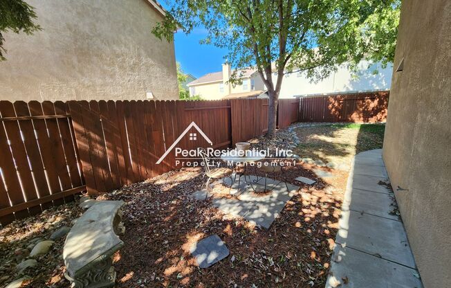 Spacious 4bd/3ba Elk Grove Home with 2 Car Garage