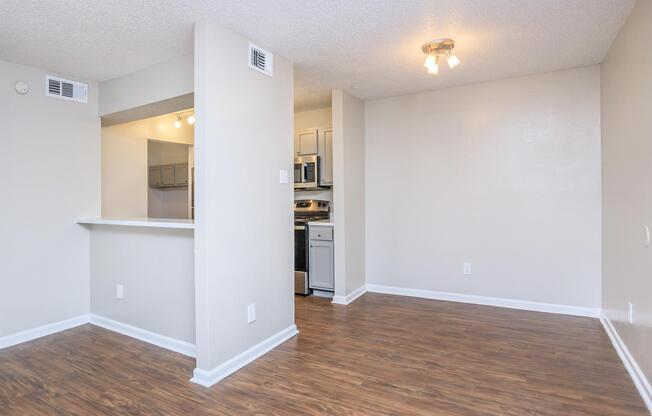 2 beds, 2 baths, 874 sqft, $1,449