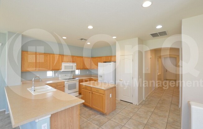 3306 E POWELL CT
