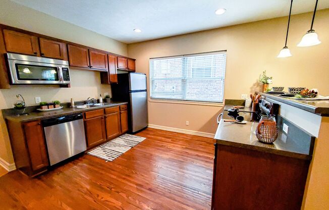 1 bed, 1 bath, 700 sqft, $1,195, Unit 609 - Unit 102 A817