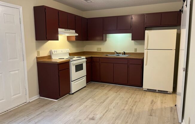 2 beds, 1.5 baths, 1,020 sqft, $1,400, Unit Unit B