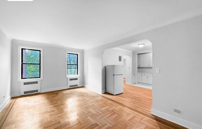 1685 E 5 ST