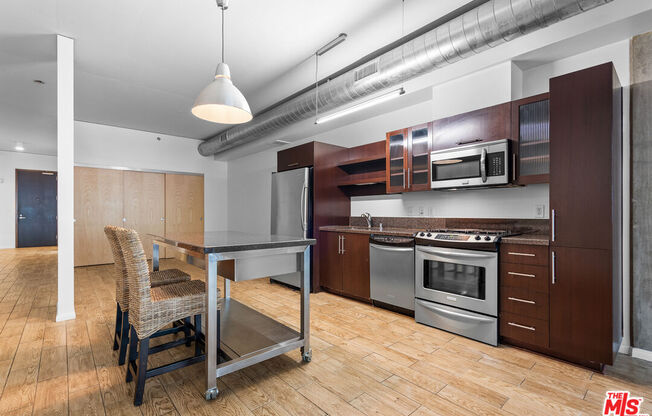 1 bed, 1 bath, 1,030 sqft, $2,800, Unit 405