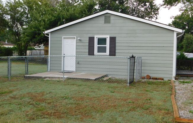 3 beds, 1 bath, $1,200