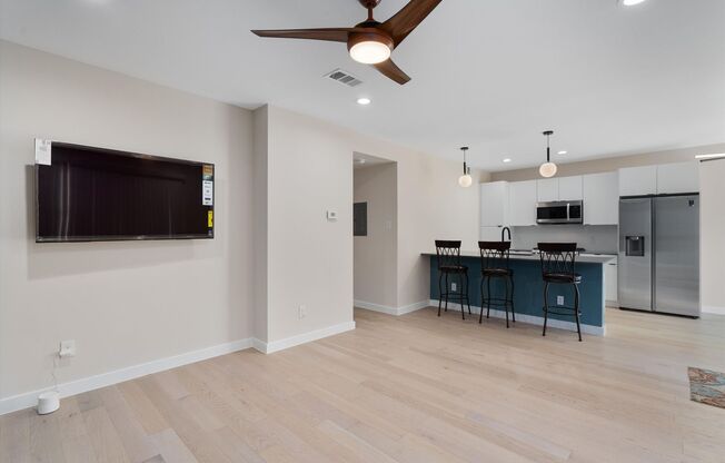 Fantastic 2/2 Condo in North Campus