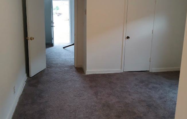 2 beds, 1 bath, $795