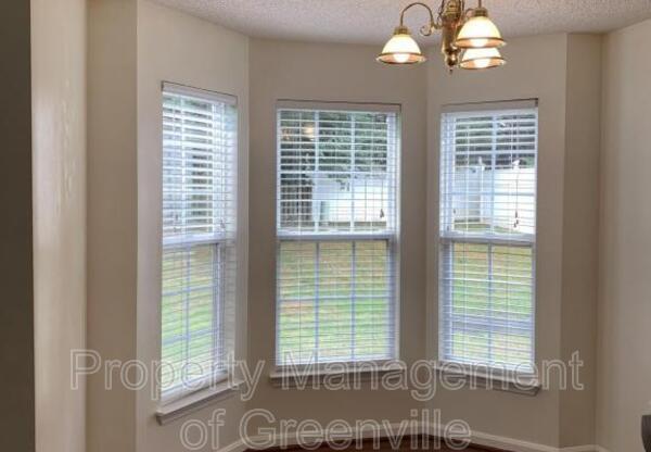 8 VLY GLN CT