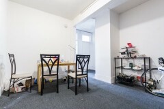 4 beds, 1 bath, $4,000, Unit 27