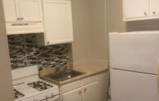 1 bed, 1 bath, 800 sqft, $850, Unit 639-003