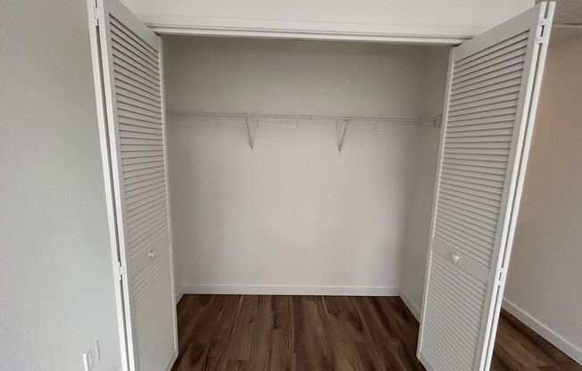 2 beds, 2 baths, 990 sqft, $1,650, Unit 209