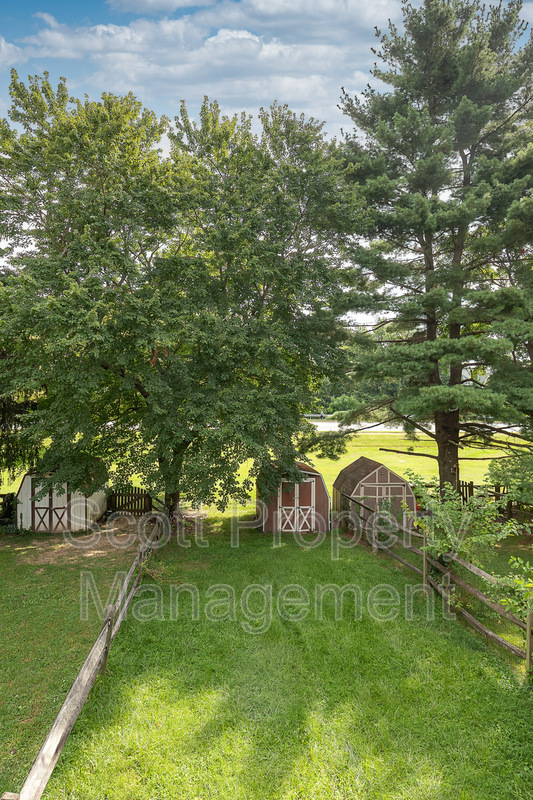 113 BOURBON CT