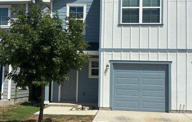 Lovely Townhome NW SA