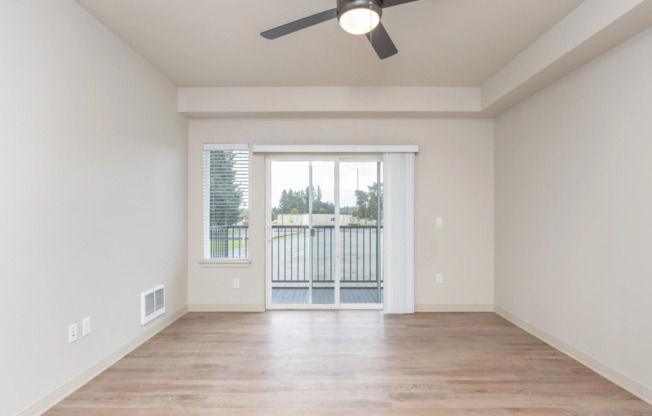 3 beds, 2 baths, 1,871 sqft, $2,880, Unit H-C