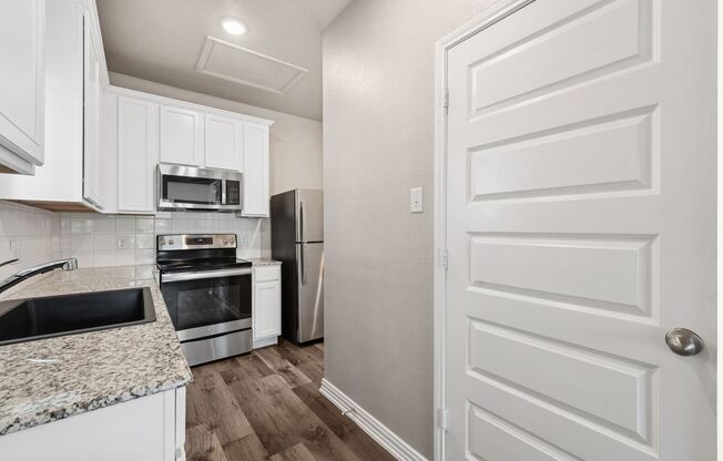 Studio, 1 bath, 364 sqft, $1,149, Unit 10167P