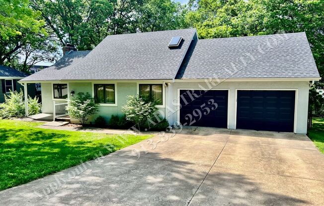 Beautiful UPDATED Ranch in Mission-Available in JULY!!
