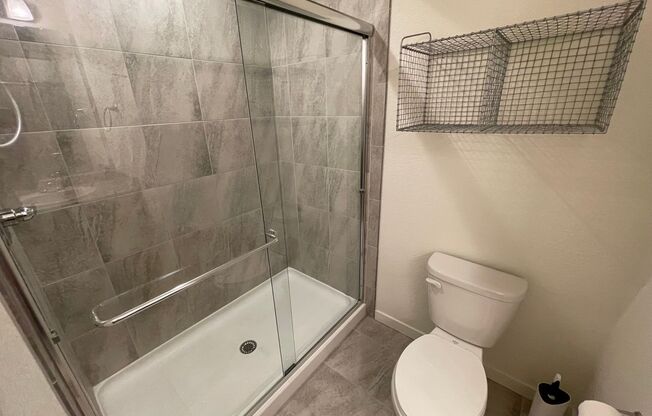 3 beds, 2.5 baths, $2,325