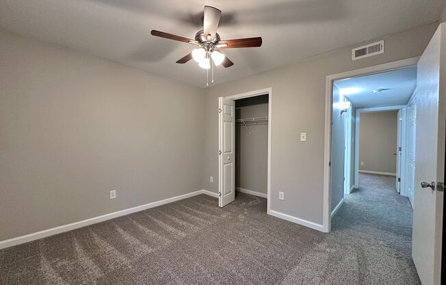 2 beds, 1 bath, 850 sqft, $1,295, Unit Sharp Lane-30