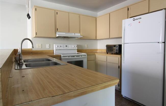 1375 CANDLEWYCK DR