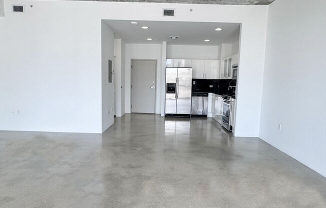 Studio, 1 bath, 737 sqft, $2,650, Unit Unit 607