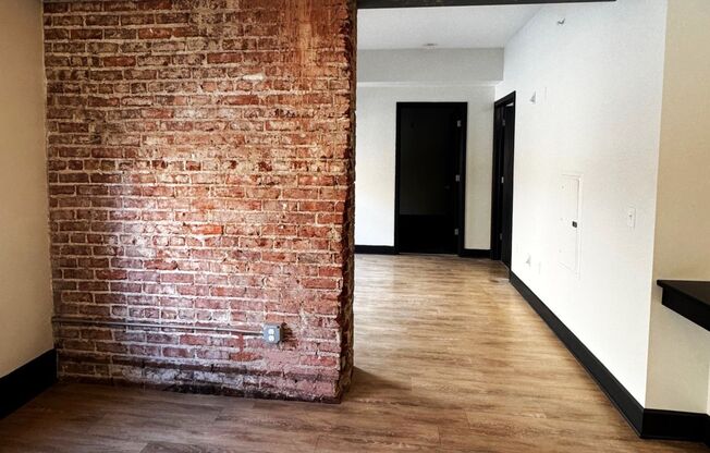 Flatiron Apts. (1722 St. Mary&#39;s Ave.)