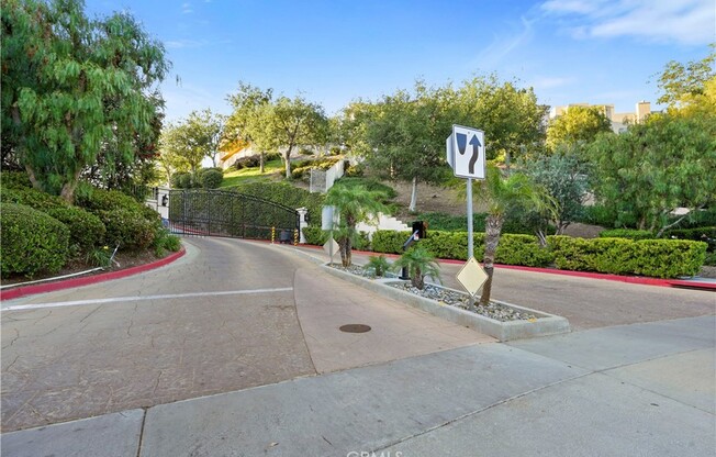 5672 COMO CIR