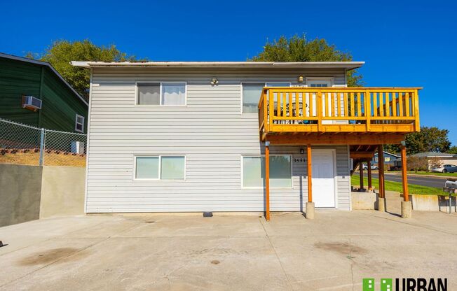 Upriver Dr. 3531-3533 E