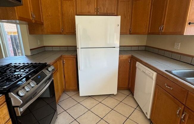 3 beds, 2 baths, $3,000